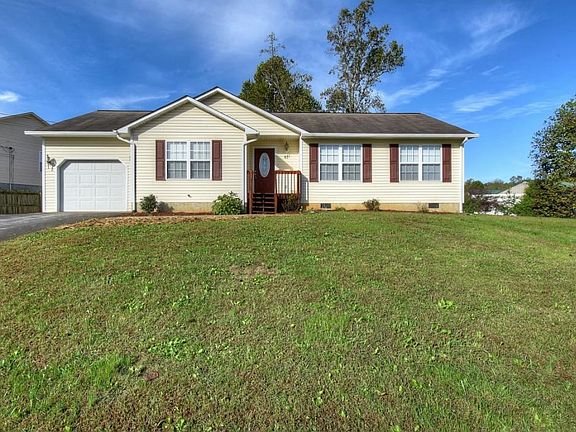 2nd image of 67 Cloverdale Ln