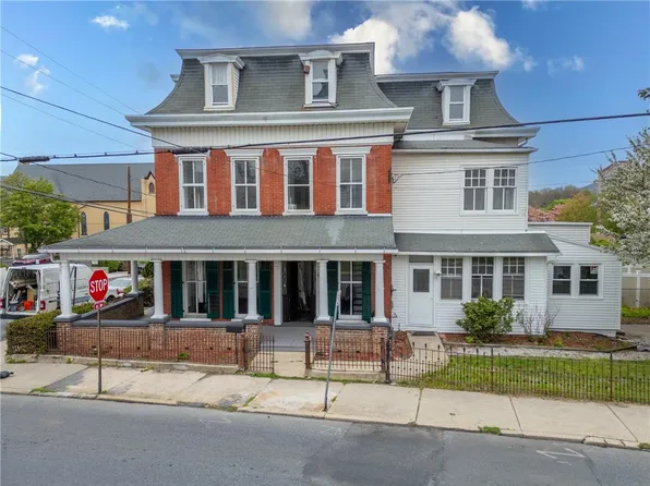 65 2nd St, Slatington, PA 18080