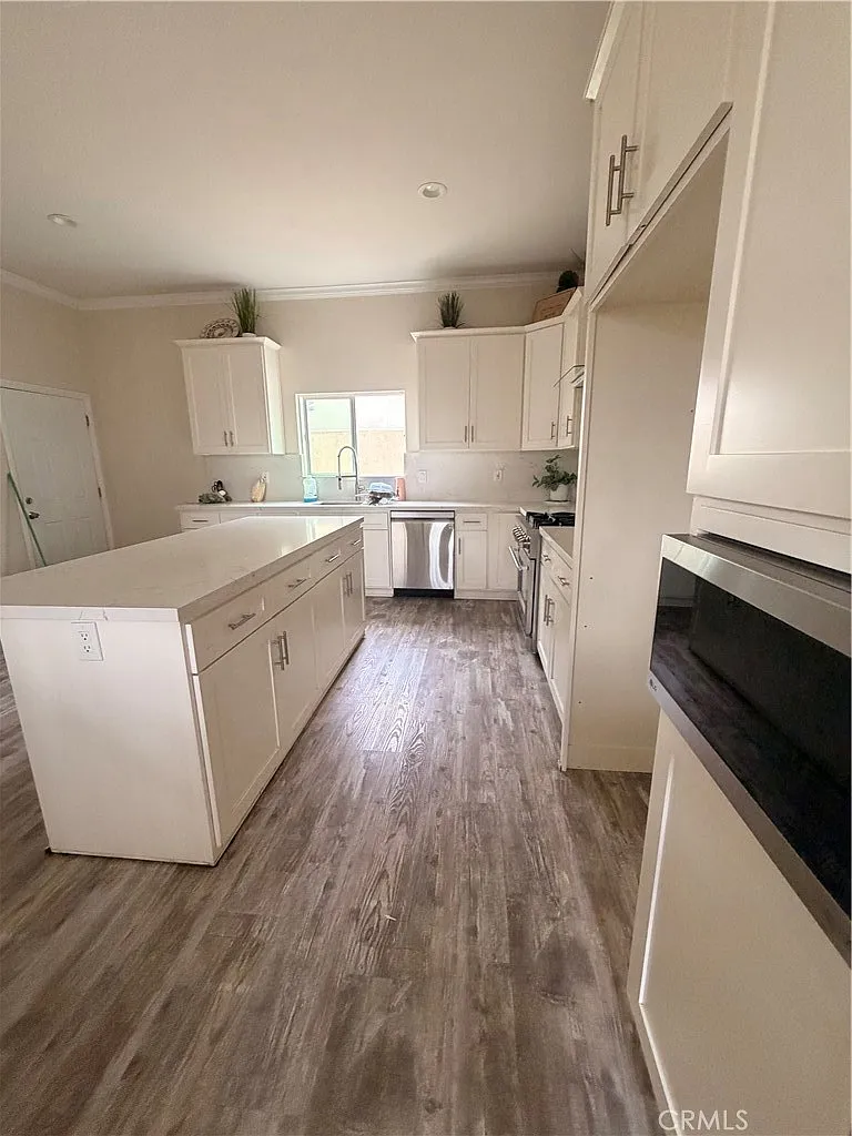 4 bed, 1806 sqft, $5,000 — Photo 4