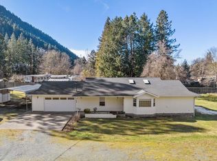 146 Blue Jay Ln, Grants Pass, OR
