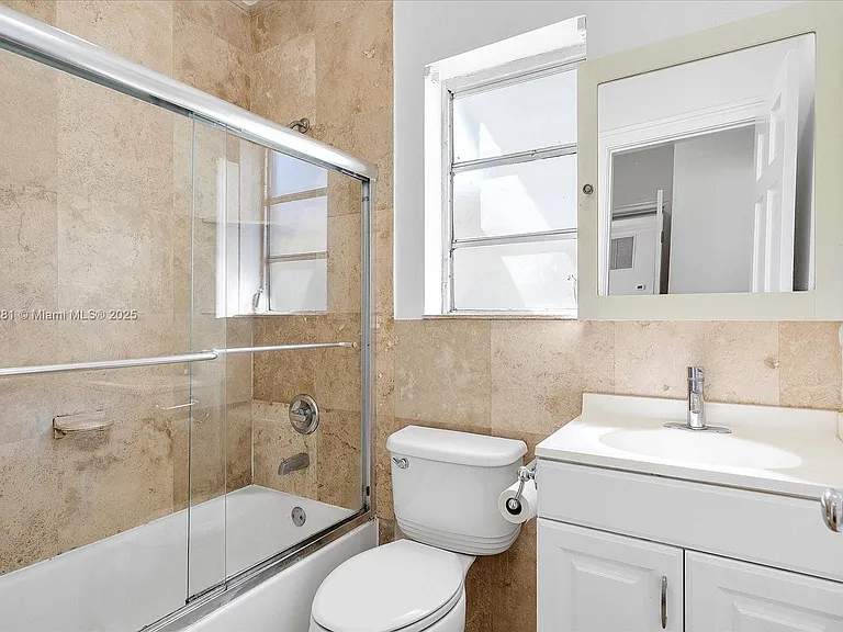 8826 Emerson Ave — Photo 21