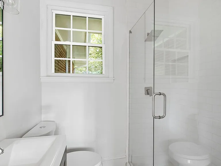 2801 Mitchell Dr — Photo 22