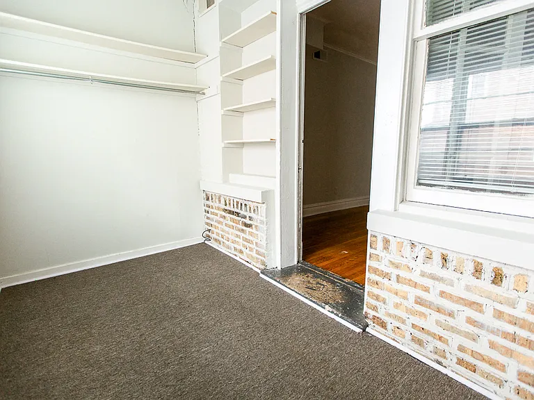 1104 N. Oakley Blvd. — Photo 13