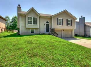 6503 S Brookside Rd, Pleasant Valley, MO 64068