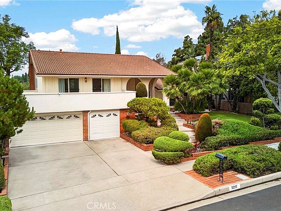 2nd image of 2217 Serrano Pl