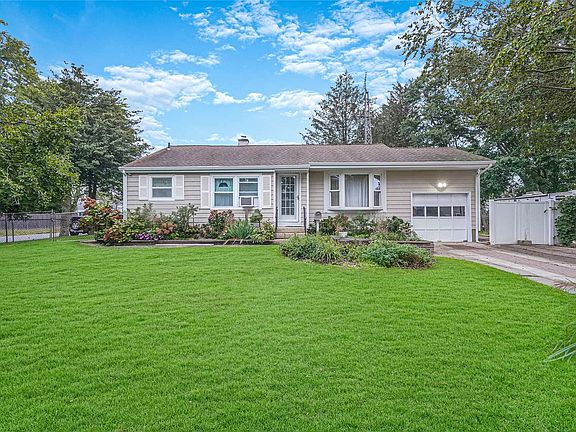 3rd image of 119 Chapel Hill Dr