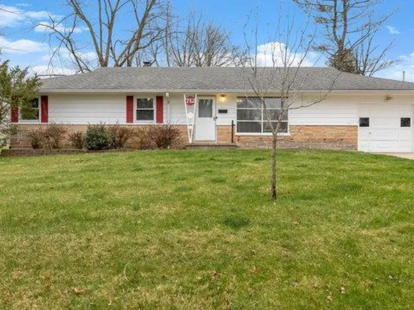 712 Pershing Dr, Warrenton, MO 63383