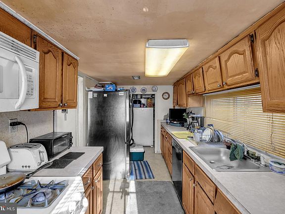 2nd image of 30260 Dover Rd
