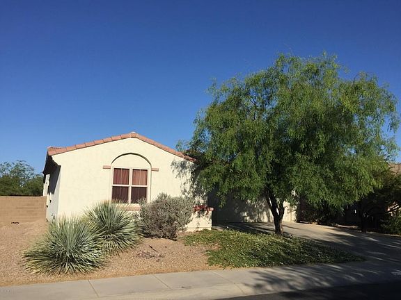 3rd image of 12667 N Maize Dr