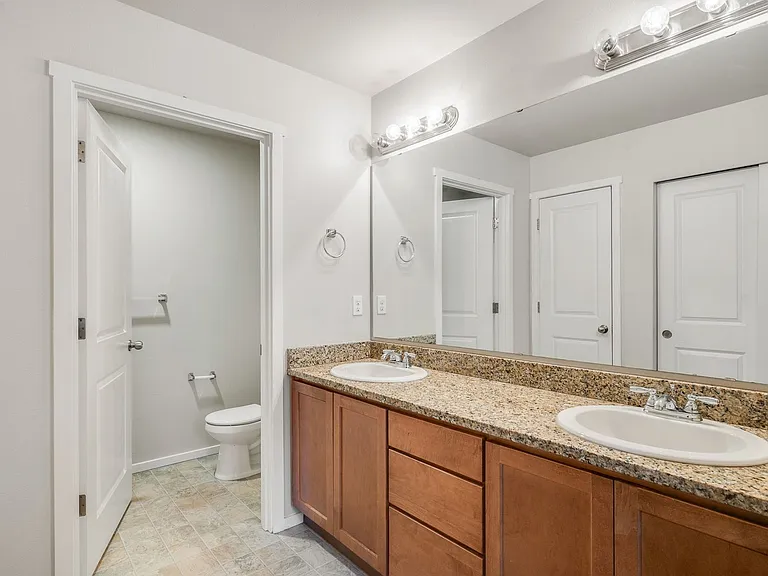 Pinnacle Townhomes — Photo 31