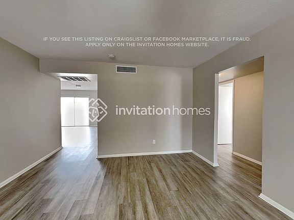 3rd image of 4422 W Desert Cove Ave