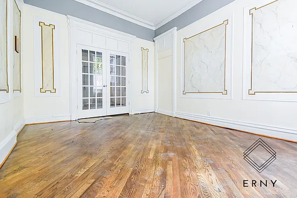 Rented by ERNY LLC | media 18