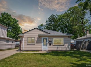 5669 Katherine St, Dearborn Heights, MI 48125
