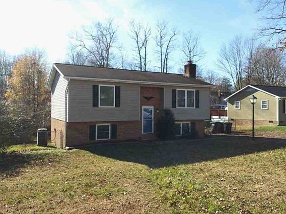 3rd image of 216 Sagun Dr