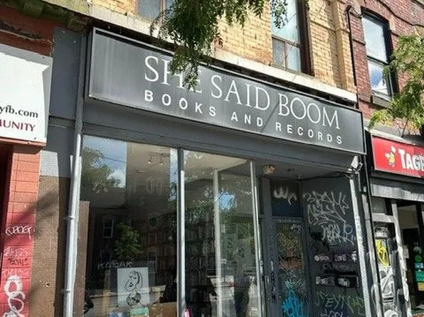 378 College St Floor 2, Toronto, ON M5T 1S6