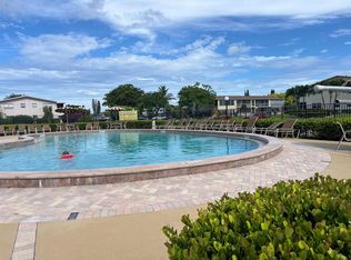 95 Easthampton D, West Palm Beach, FL 33417