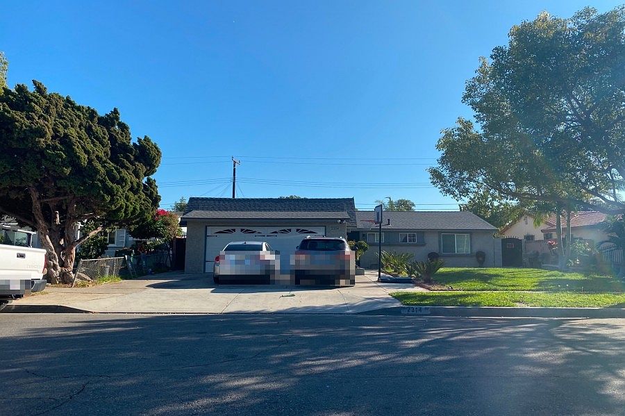 1st image of 2314 W Camden Pl
