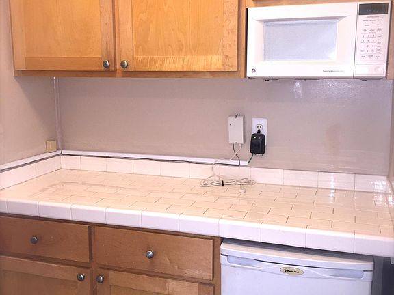 5th image of 2129 Ocean Ave APT 27