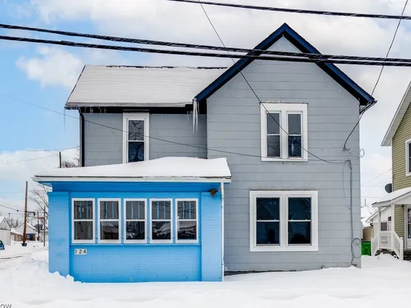 124 3rd St SW, Strasburg, OH 44680