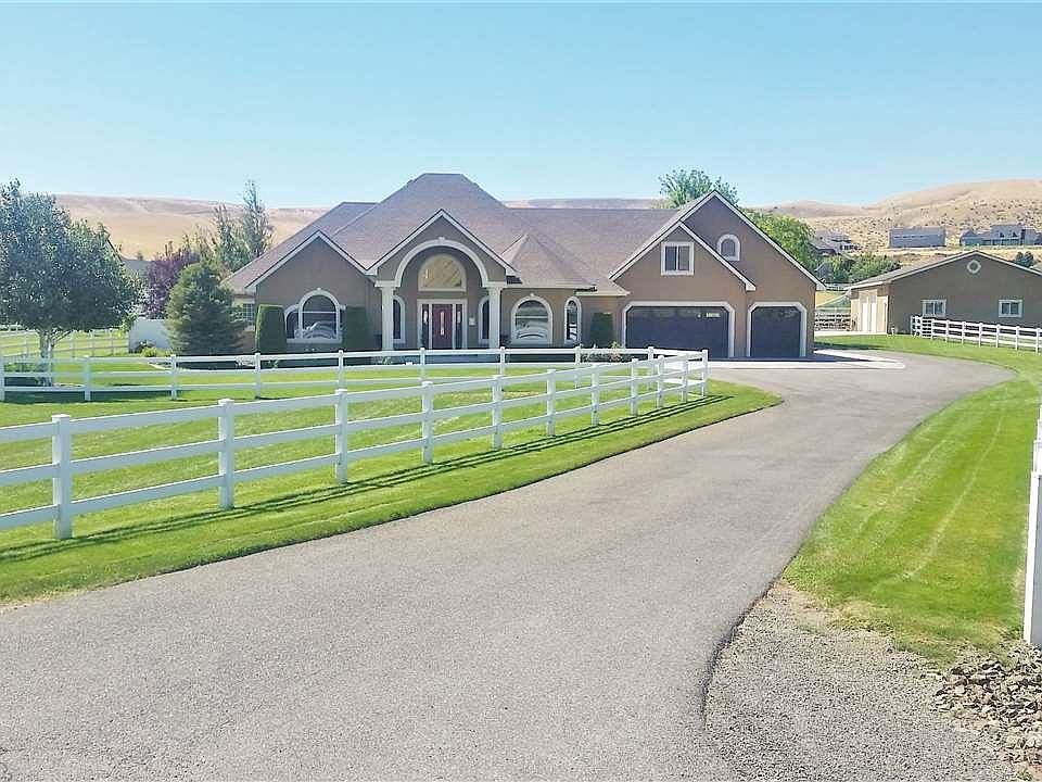 1st image of 78405 E Canyon Meadow Dr