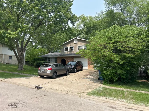 104 Glenwood Ln, Morris, IL 60450