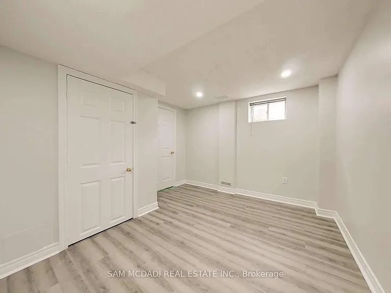19 Sterritt Dr — Photo 9