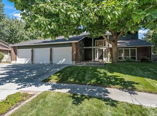 273 N Winged Foot Pl, Eagle, ID 83616