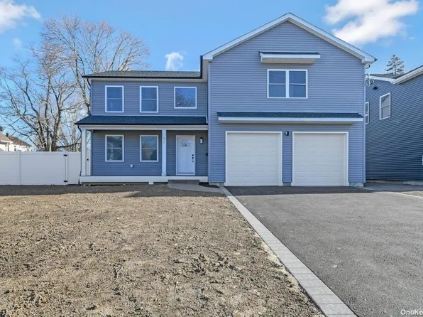 27 Stowe Avenue, Babylon, NY 11702