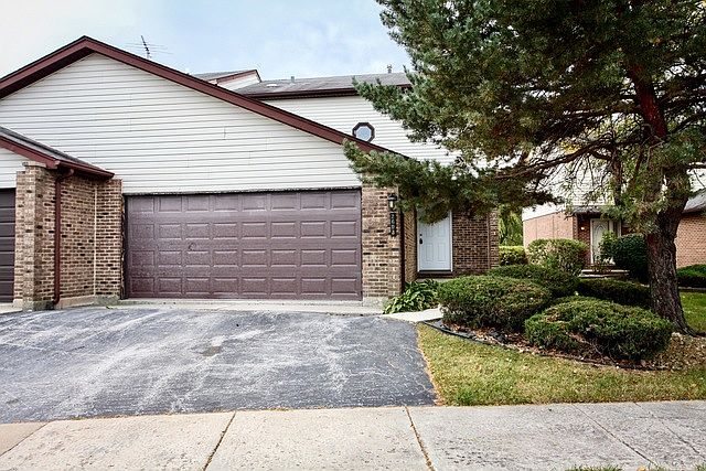 1st image of 2603 Lake Shore Dr