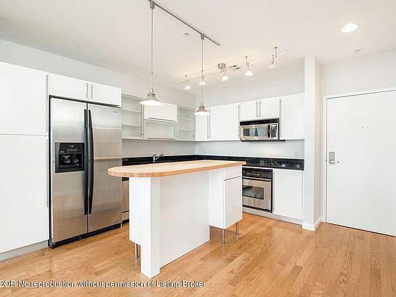 5th image of 1617 N Flagler Dr APT 901