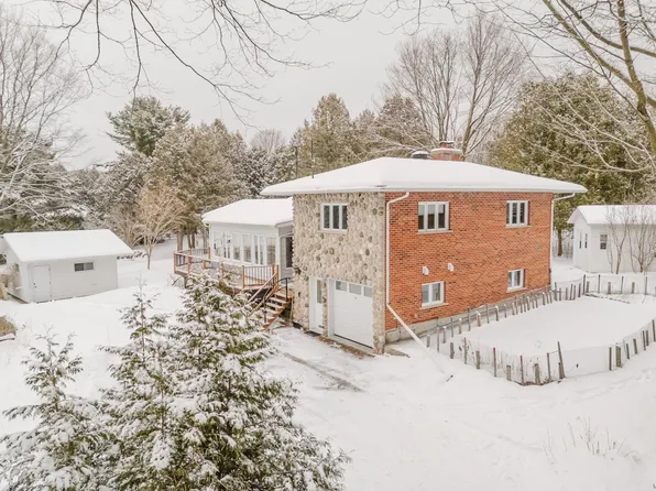 2E 14th Ave E, Venise En Quabec, QC J0J 2K0
