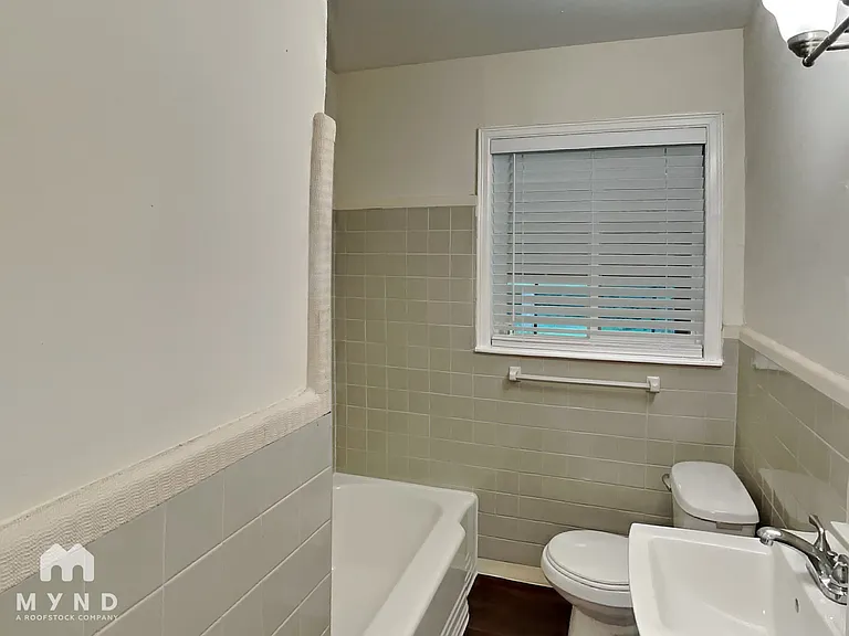 742 Quaker St SW — Photo 12