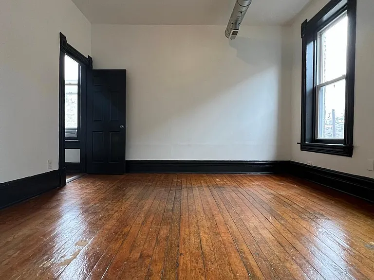 1004 W 18th St #3R — Photo 1