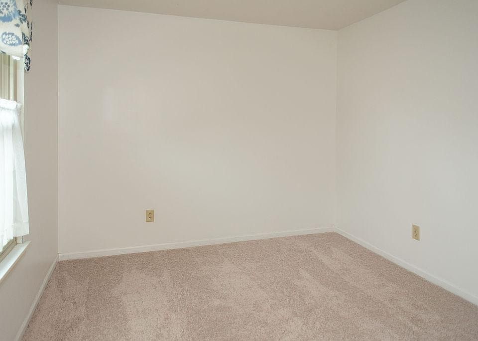 1st image of 11802 E Hartland Dr