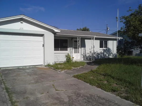 1031 Pert Ln, Holiday, FL 34691