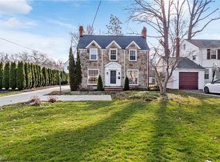 467 Columbia Rd, Bay Village, OH 44140