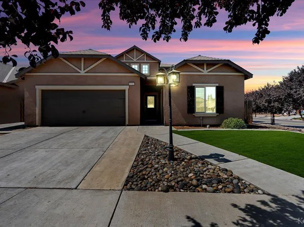 1218 N Carroll Ct, Hanford, CA 93230