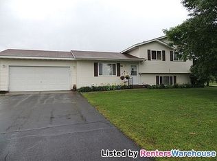 9210 Pelican Ln, Monticello, MN 55362