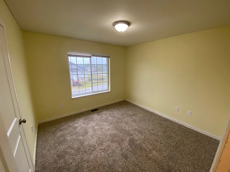 121 Kale Ct — Photo 15