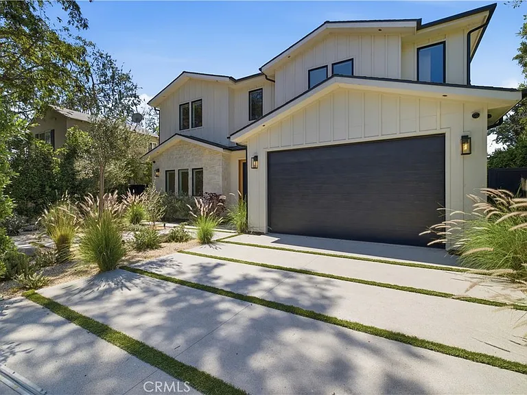 13944 Valleyheart Dr — Photo 31