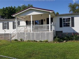 60 Sissonville View Dr, Sissonville, WV 25320