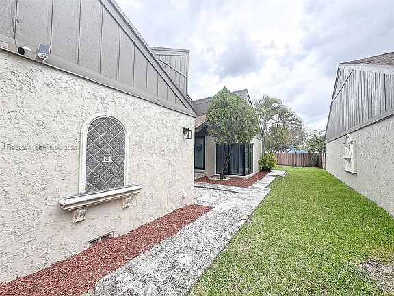 4th image of 9635 SW 74th St