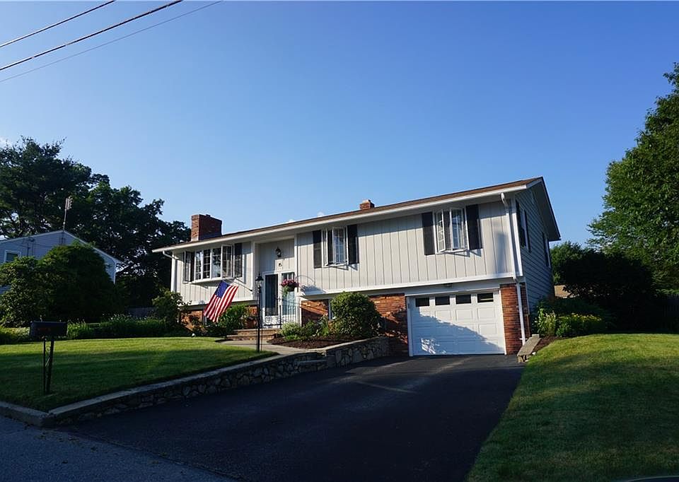 1st image of 15 Polly Dr