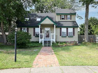 352 Cedar Dr, Manahawkin, NJ 08050