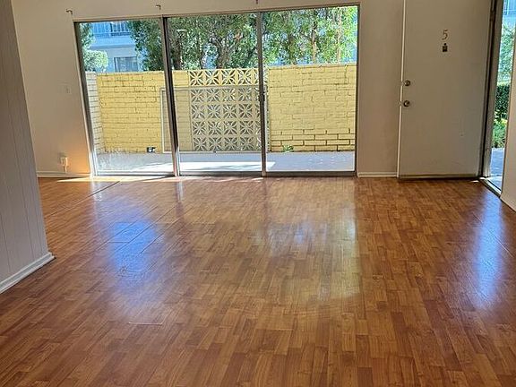 4th image of 244 S El Molino Ave APT 5