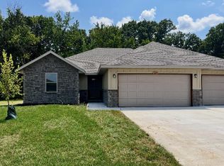 664 W Brook Hollow Road, Nixa, MO 65714