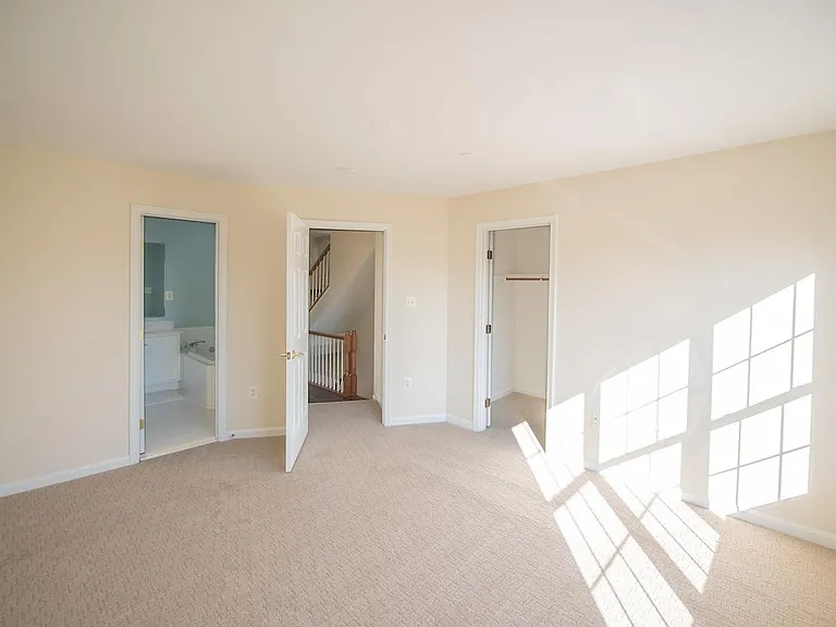 1431 N Scott St — Photo 16