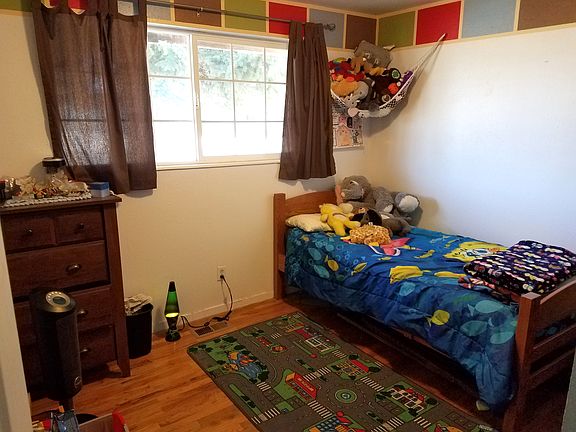 2nd image of 370 Gagon Dr