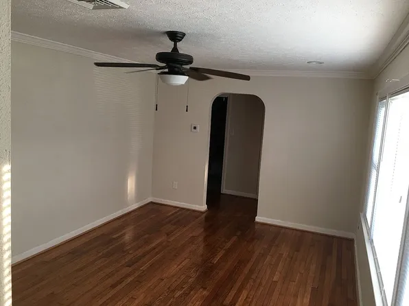 17 Marple Ln, Hampton, VA 23666