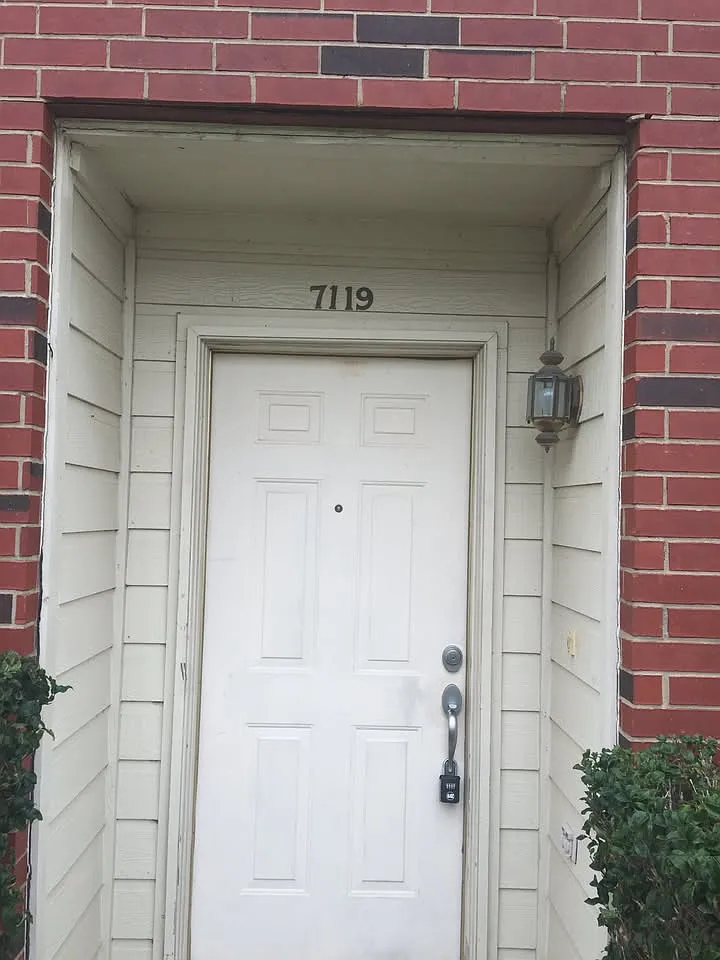 4 bed, 2.5 bath, 1888 sqft, $2,070 — Photo 3